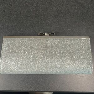 NWOT INC International Concepts Silver Sparkly Bowed Clutch